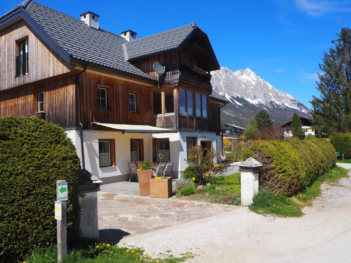 Der Grimmige Berg Appartement Sankt Martin am Grimming Buitenkant foto